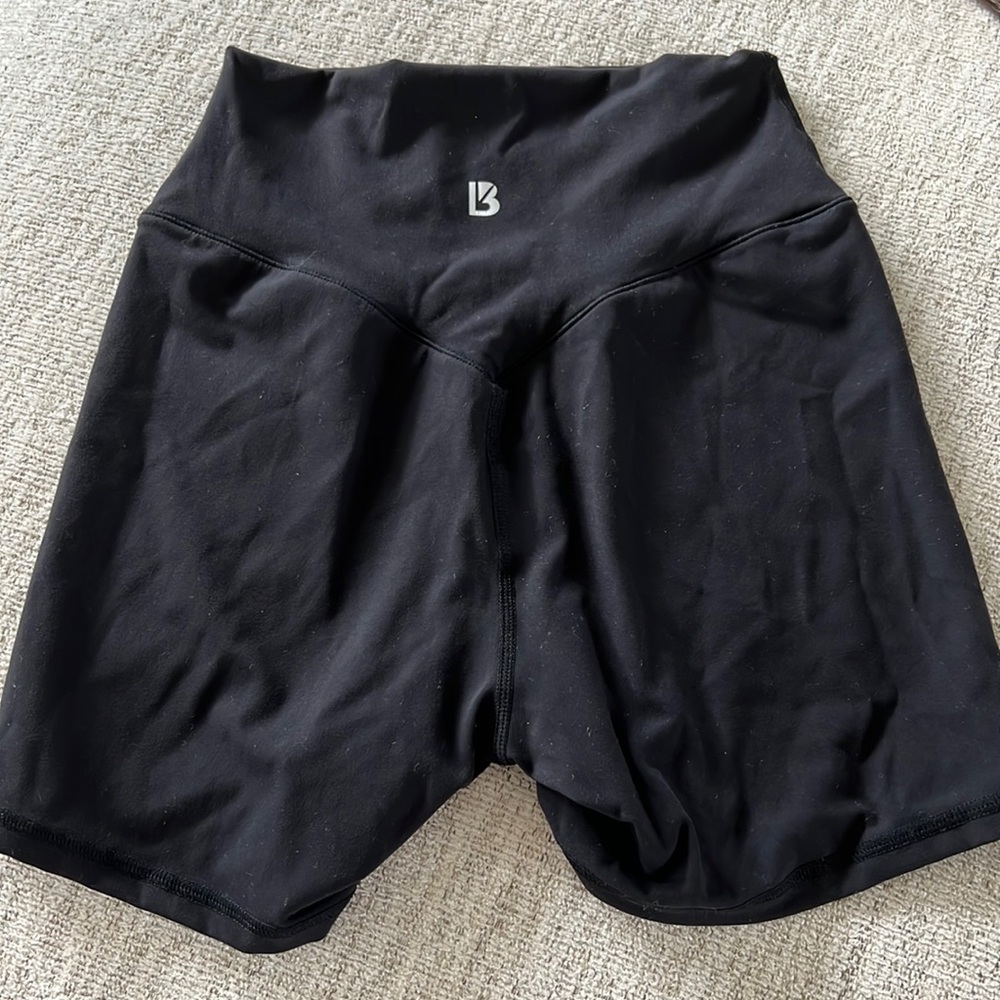 NWOT BUFFBUNNY ROSA BIKER SHORTS
